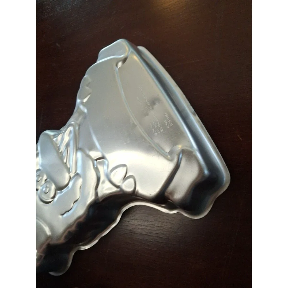 Wilton Sesame Street Big Bird Birthday Cake Pan 2105-3654 Jim Henson Aluminum